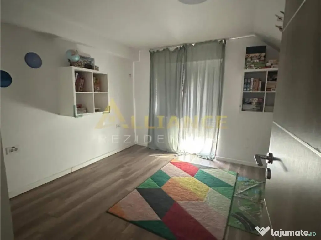 Casa - 370.000eur - 6 Dormitoare living