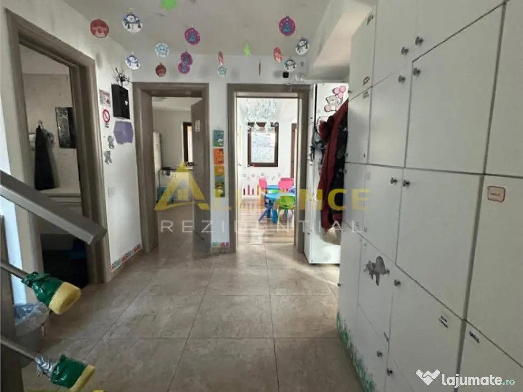 Casa - 370.000eur - 6 Dormitoare living