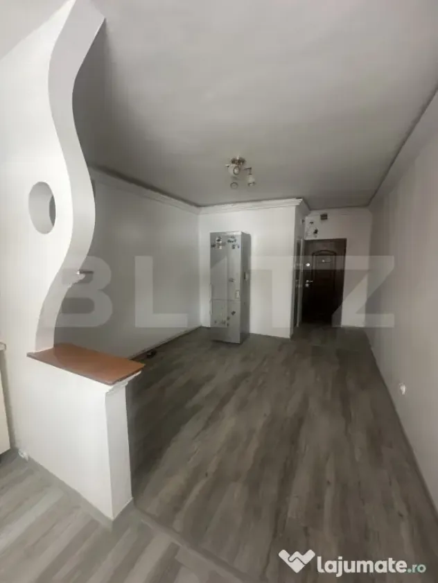 Garsoniera, 23 mp, zona Soarelui