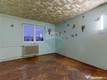 Apartament 3 camere de vânzare, necesită renovare, Săcele