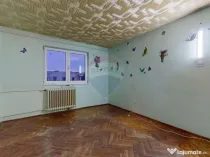 Apartament 3 camere de vânzare, necesită renovare, Săcele