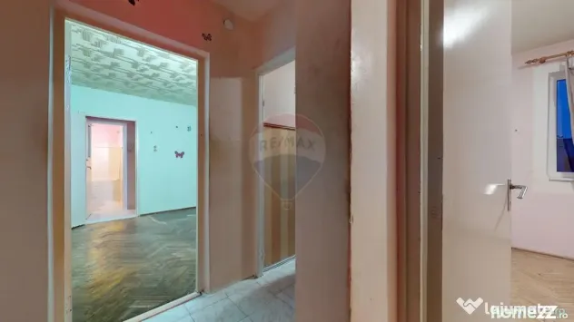 Apartament 3 camere de vânzare, necesită renovare, Săcele