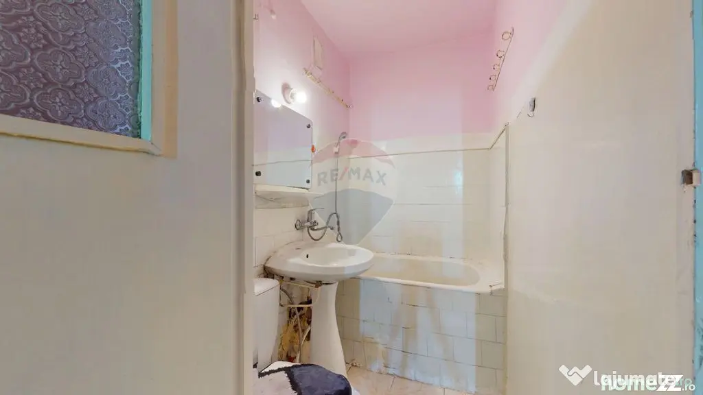 Apartament 3 camere de vânzare, necesită renovare, Săcele