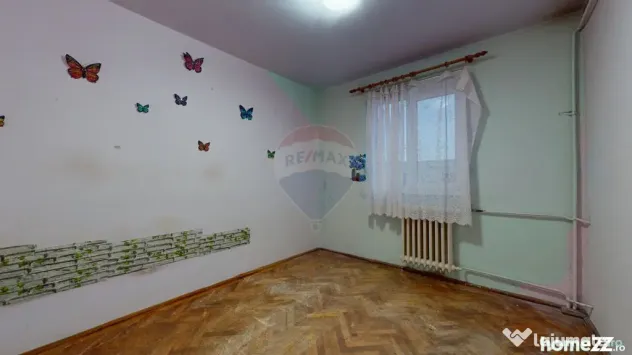 Apartament 3 camere de vânzare, necesită renovare, Săcele