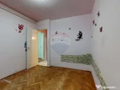 Apartament 3 camere de vânzare, necesită renovare, Săcele 