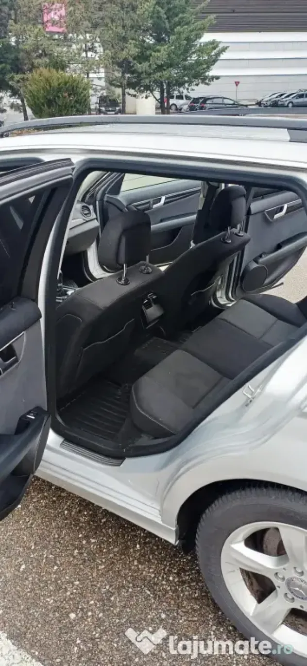 Mercedes Benz C 180 CGI Facelift Blue Efficiency-variante auto 4X4 - Pitesti (Arges)