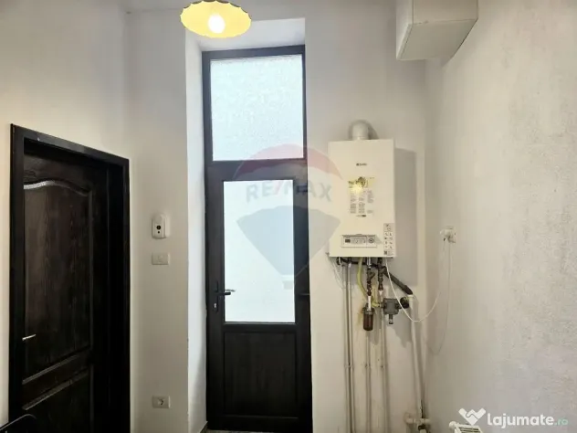 Spațiu birouri de închiriat în zona Central, parcare i...
