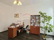 Spațiu birouri de închiriat în zona Central, parcare i... 