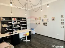 Spațiu birouri de închiriat în zona Central, parcare i...