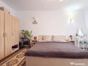 Casă 11 camere cu livadă pe Strada Republicii, Dragomir... 