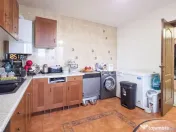 Casă 11 camere cu livadă pe Strada Republicii, Dragomir... 