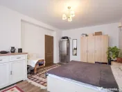 Casă 11 camere cu livadă pe Strada Republicii, Dragomir... 