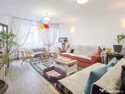 Casă 11 camere cu livadă pe Strada Republicii, Dragomir... 