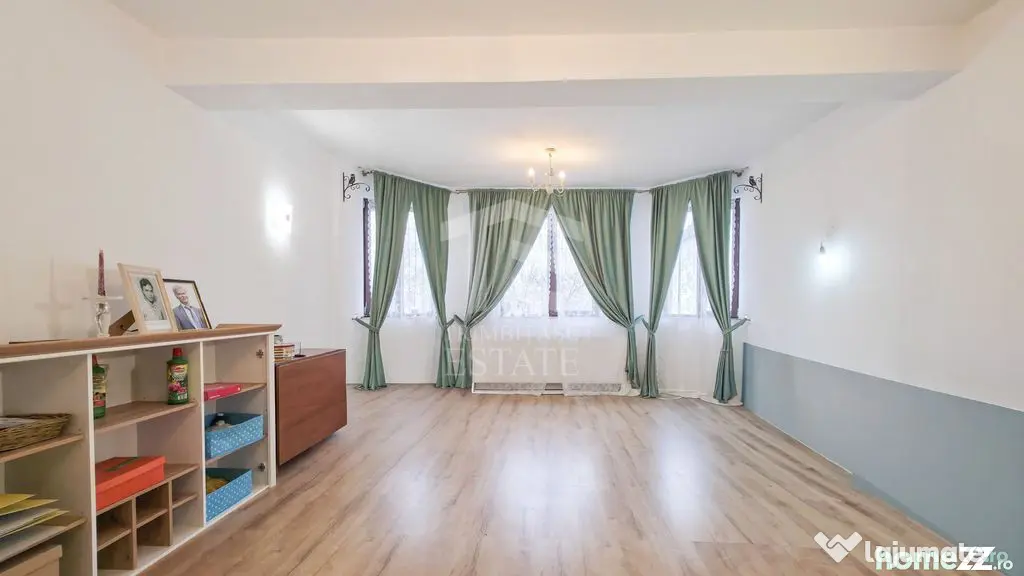Casă 11 camere cu livadă pe Strada Republicii, Dragomir...
