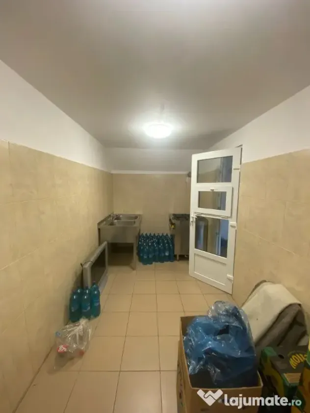 Spațiu comercial versatil în zona Primăriei Florești – 90 mp