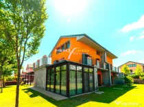 Vila Exclusivista P 2E M zona Faleza Nord - Plaja Reyna