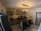 Casă de Vis de Vânzare – Eleganță și Confort zona cen 