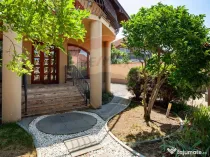 Casă modernă și spațioasă cu piscină,saună și sal...