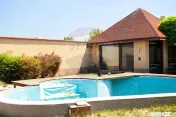 Casă modernă și spațioasă cu piscină,saună și sal... 