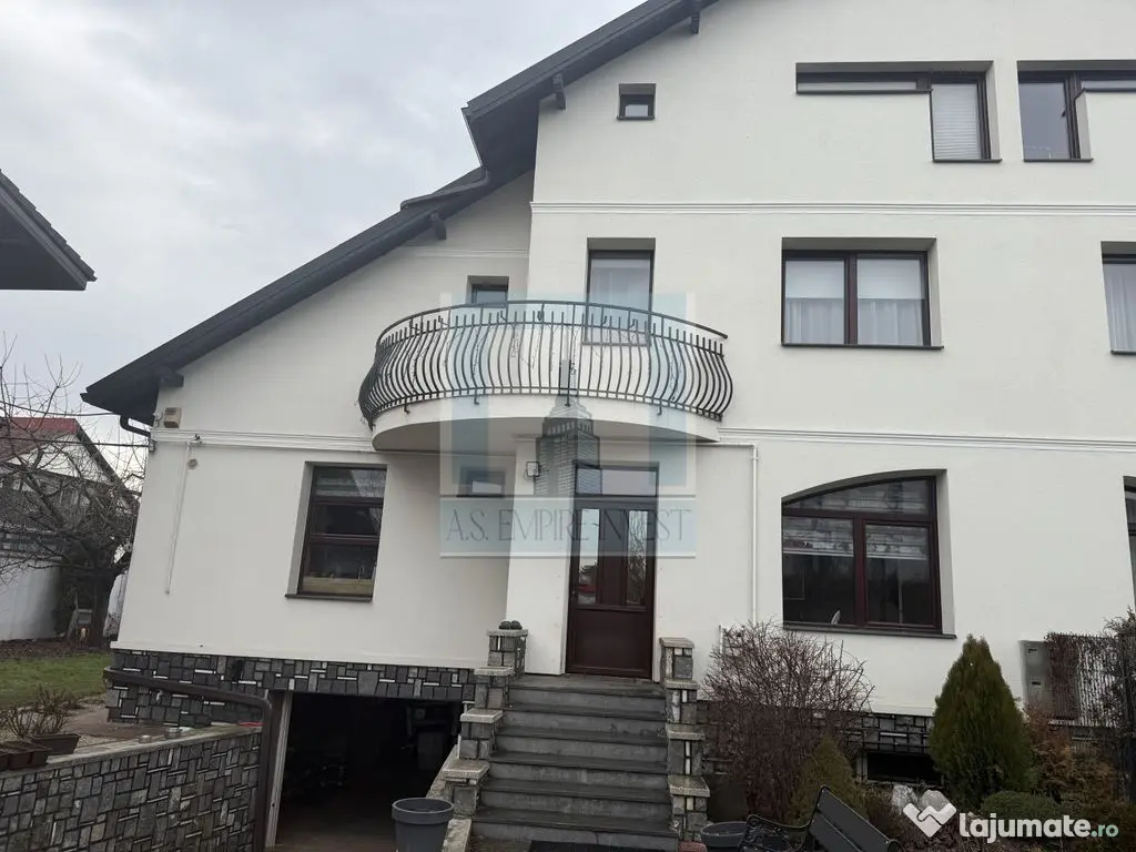 COMISION 0% Casa/Villa 9 camere, singur in curte-zona Tra...