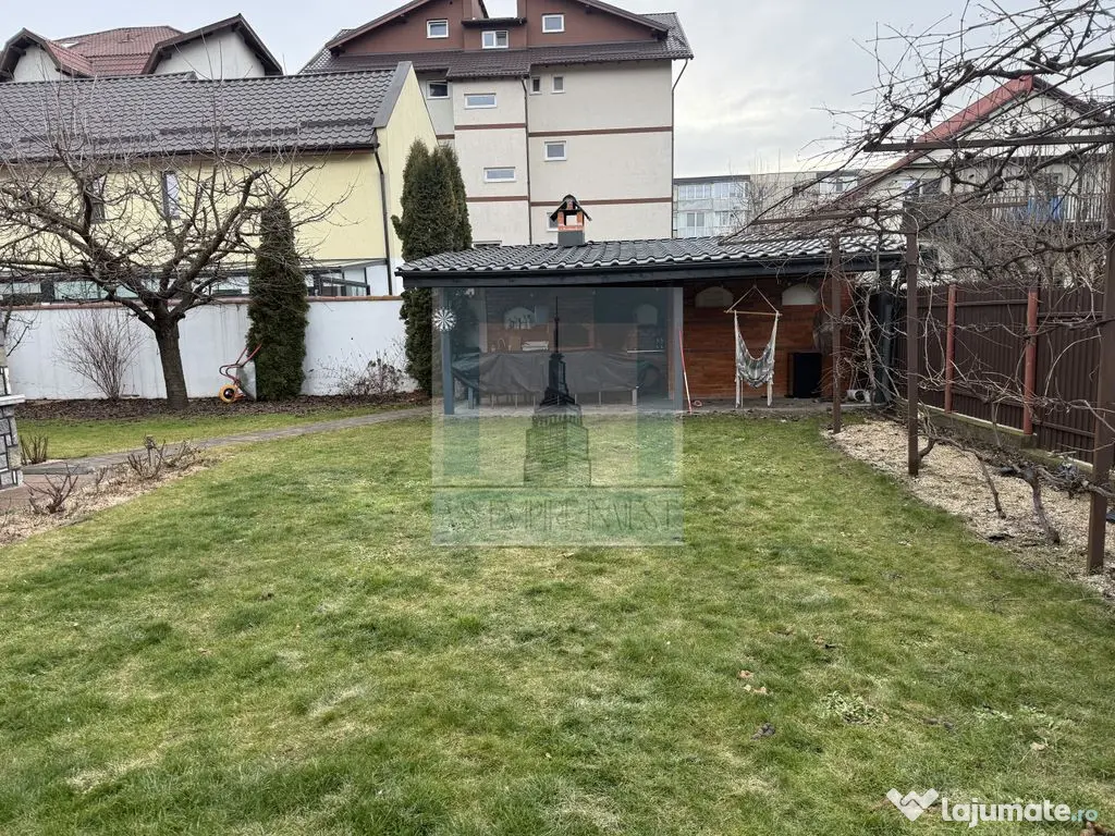 COMISION 0% Casa/Villa 9 camere, singur in curte-zona Tra...