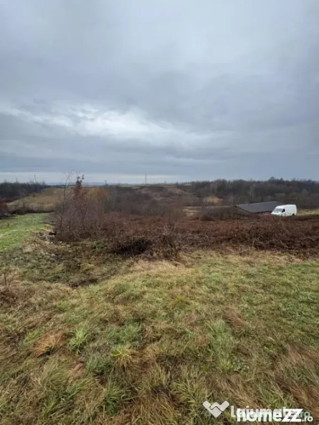 Teren Mocira 50 ari | Plan drept | Utilități aproape | Zon - Mocira (Maramures)