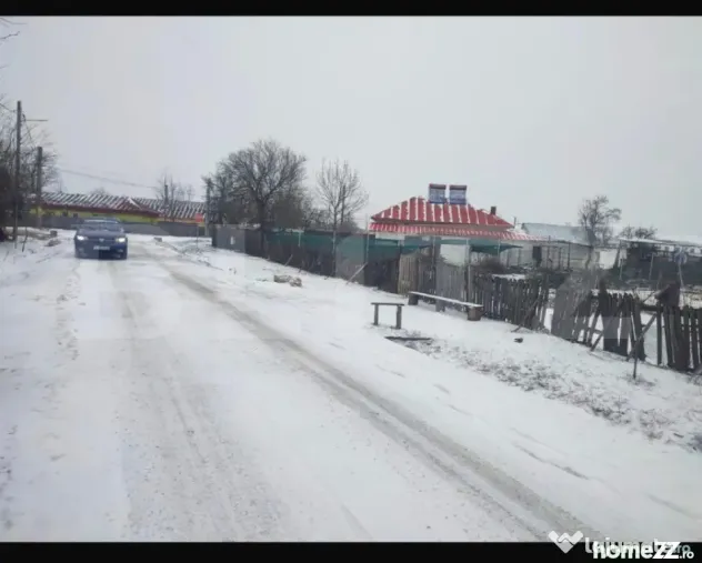 Ocazie investiţie! Teren intravilan cu acces stradal, Petre - Gaesti (Dambovita)