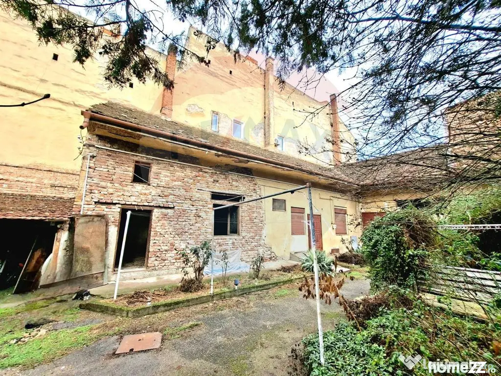 Proprietate centrală Arad, cotă teren mare, acces auto