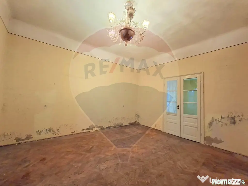 Proprietate centrală Arad, cotă teren mare, acces auto