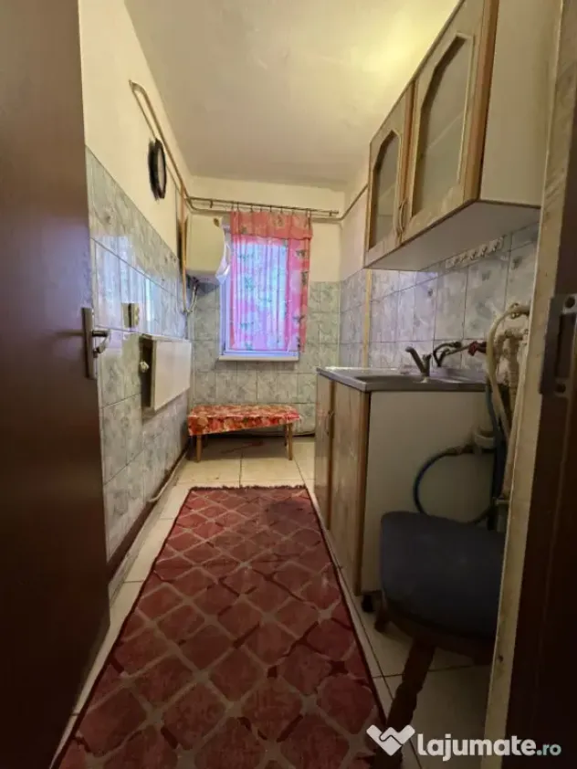 - Apartament 2 camere confort 2, Viziru 1, etaj 3.