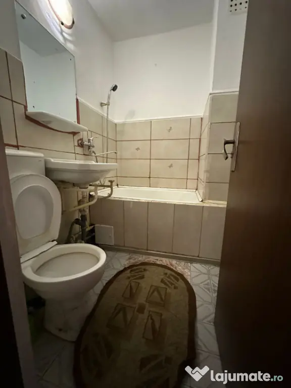 - Apartament 2 camere confort 2, Viziru 1, etaj 3.