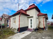 Casa individuală cu 3 camere, zona Poiana