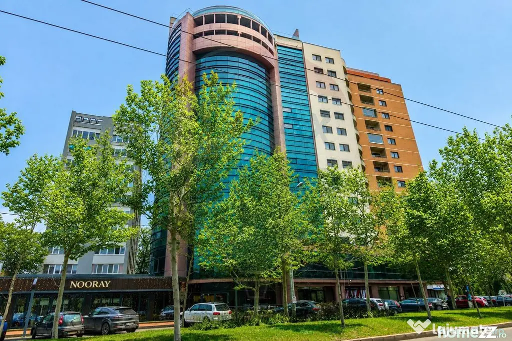 Birouri clasa A | Lumină naturală și vedere spre Parcu...