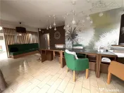 Spatiu 8 camere, 24 parcari si curte 900mp, in Brasov 