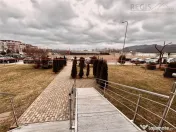 Spatiu 8 camere, 24 parcari si curte 900mp, in Brasov 