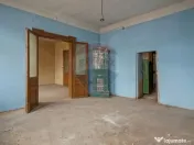 Vilă pe str Alexandru Ioan Cuza, 10 camere, S + P + E, t... 