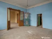 Vilă pe str Alexandru Ioan Cuza, 10 camere, S + P + E, t... 