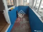 Apartament 3 camere de vanzare. 