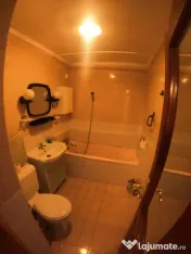 Apartament de 3 camere, 73 mp decomandat la parter inalt 