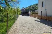 Langa Castelul Bran: Pensiune restaurant transfer afacer