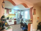 Apartament 4 camere de vanzare/ zona Tractorul 