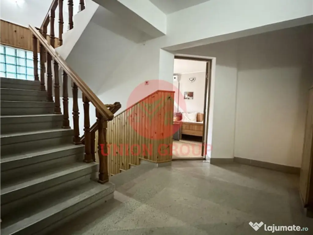 Pensiune 15 camere in a Doua Linie la Mare, zona Pescaria lu