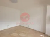 Apartament/Spatiu Comercial 4 Camere Parter, Acces Stradal, 