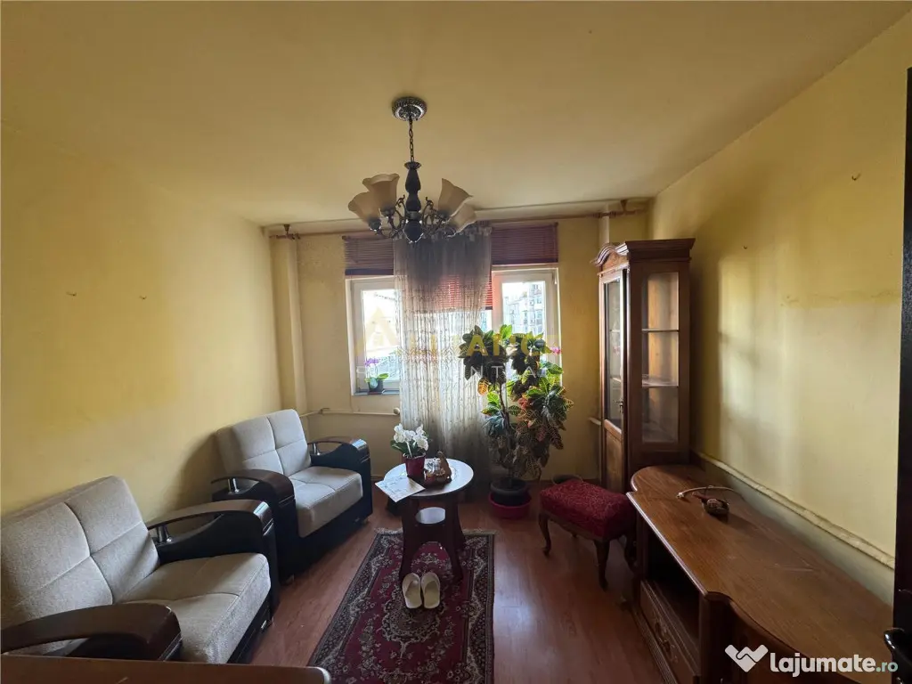 Bld. Tineretului Ap 2 cam Et 7 din 10 bloc 1981