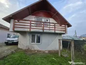 Casă / Vilă cu 4 camere de vânzare în zona Periferie