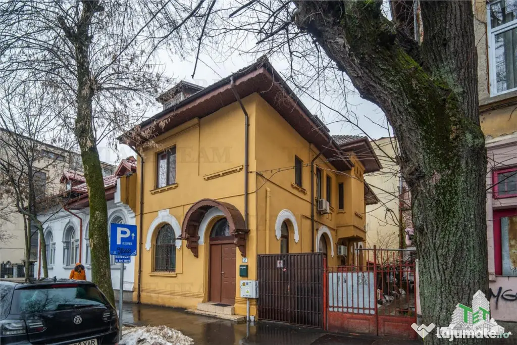 Vila de - Zona Victoriei | Pretabil birouri, clinica sau r
