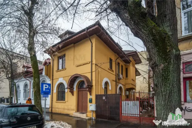 Vila de - Zona Victoriei | Pretabil birouri, clinica sau r