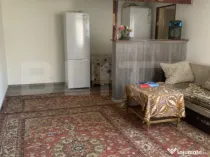 Casă de vânzare în Zărnești – zonă retrasă, lângă