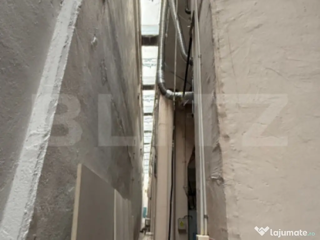 Hala cu inaltime generoasa, parter, acces asfalt