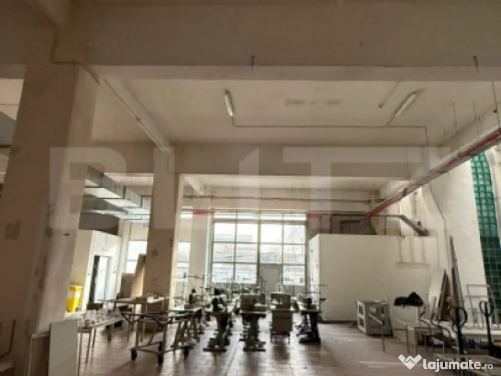 Hala cu inaltime generoasa, parter, acces asfalt